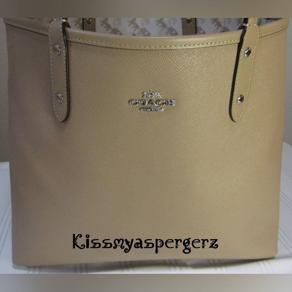 Coach Reversible Cream and Tan Horse and Carriage City Tote EUC! - Picture 4 of 8
